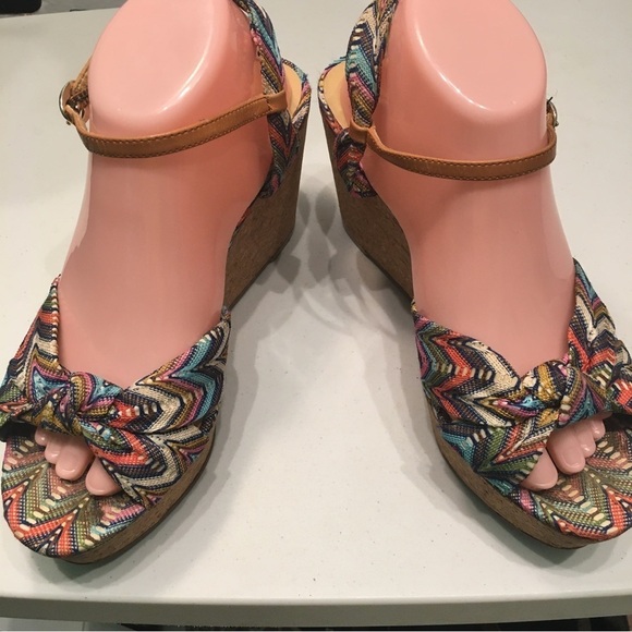 Nine West Wedge Shoes Size 8.5 SB-BE - Picture 2 of 7